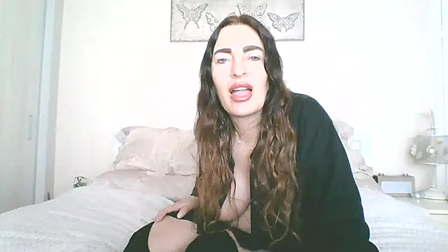 EllaKent online show from April 13, 2026, 9:15 am