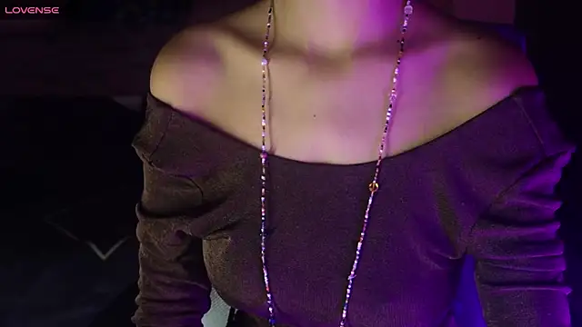 NidhiChandra online show from November 7, 2025, 7:30 am