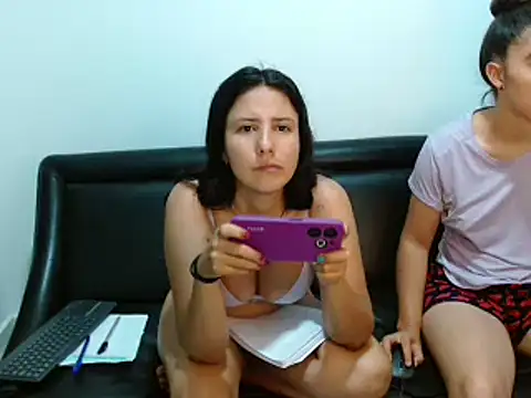 Cristalll 0925 online show from November 6, 2025, 12:22 am