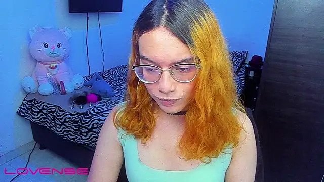 lillykittyy online show from October 17, 2025, 11:40 pm