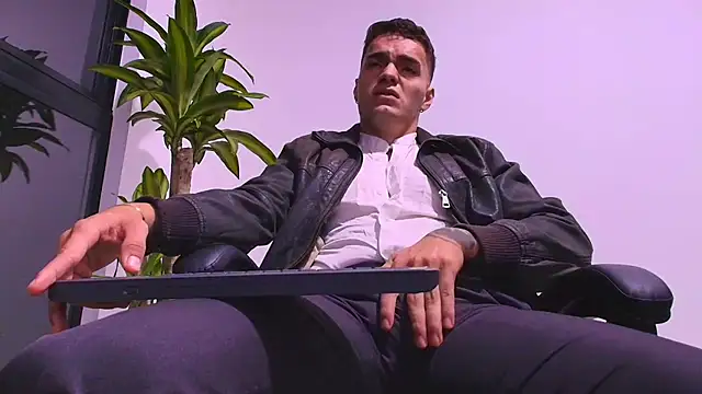 ALPHA DOMINUS  online show from March 17, 2026, 4:06 am