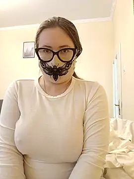 ShyPampBlondie online show from October 11, 2025, 10:58 am