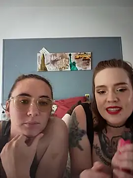 AndHerXO online show from April 9, 2026, 11:26 am