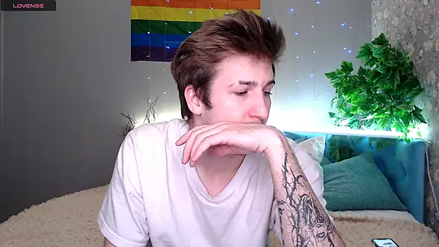 Snapshot of KiskaKurt chatting on September 28, 2025, 12:05 am KiskaKurt online show from September 28, 2025, 12:05 am