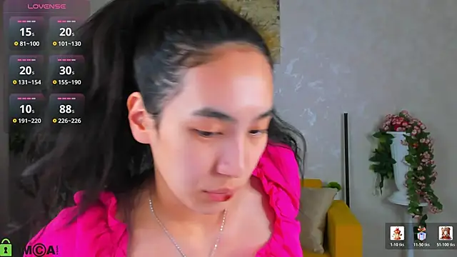 FlirtyAura online show from February 4, 2026, 3:12 am