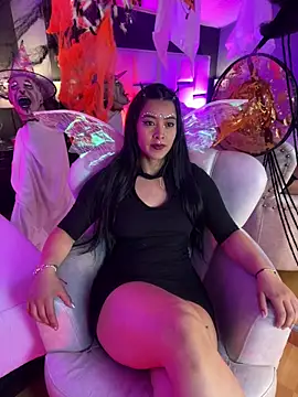 BellaFernandez   online show from October 31, 2025, 12:17 pm