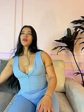 Snapshot of BellaFernandez__ chatting on August 3, 2026, 9:40 pm BellaFernandez online show from August 3, 2026, 9:40 pm