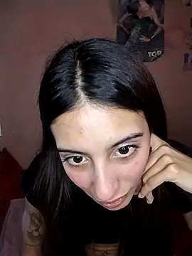 Snapshot of M4tute chatting on September 17, 2025, 9:05 pm M4tute online show from September 17, 2025, 9:05 pm