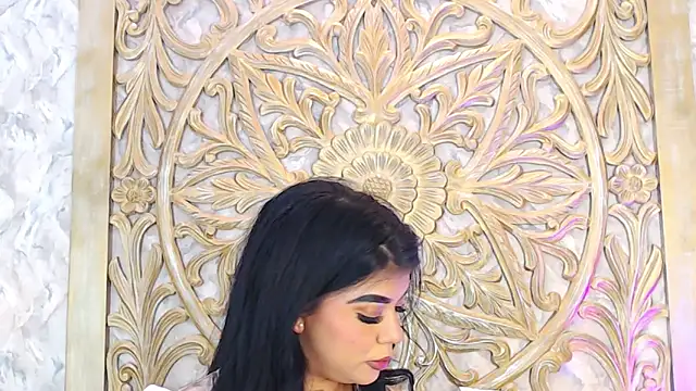 MelodyCarsson online show from April 18, 2026, 7:58 pm