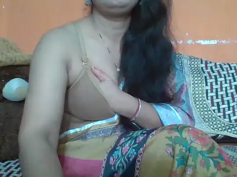 Snapshot of Marathi_q4een01 chatting on October 31, 2025, 5:19 am Marathi q4een01 online show from October 31, 2025, 5:19 am