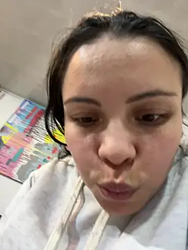 Megan 05  online show from May 26, 2026, 7:21 pm