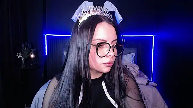 Megan 05  online show from May 27, 2026, 7:55 pm