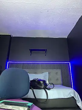 Megan 05  online show from May 28, 2026, 7:33 pm