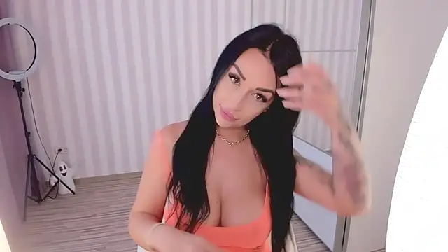 oh julya online show from October 23, 2025, 12:15 pm