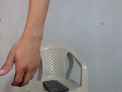 Snapshot of masterbrave420 chatting on November 3, 2025, 9:48 pm masterbrave420 online show from November 3, 2025, 9:48 pm