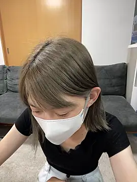 Snapshot of usako_2025 chatting on June 26, 2026, 1:43 am usako 2025 online show from June 26, 2026, 1:43 am