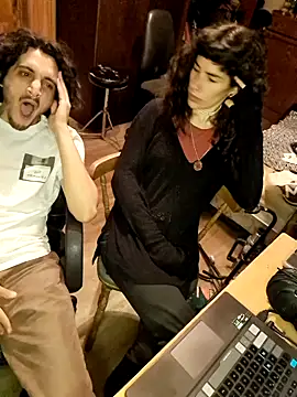 Snapshot of GroovyBlossom chatting on October 26, 2025, 4:40 am GroovyBlossom online show from October 26, 2025, 4:40 am