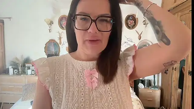 Snapshot of _Melia_ chatting on May 26, 2026, 6:09 am Melia online show from May 26, 2026, 6:09 am