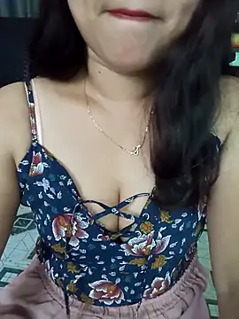 babyangela14 online show from September 29, 2025, 6:51 am