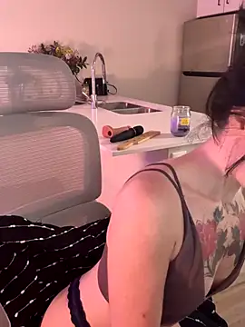 alwaysapril online show from September 24, 2025, 3:21 am