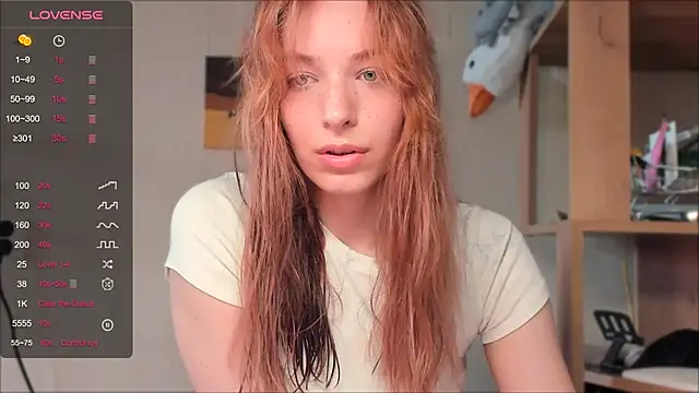 elilybby online show from April 4, 2026, 10:13 am