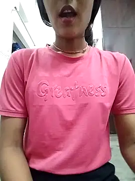 Naina 04 online show from September 25, 2025, 4:11 pm