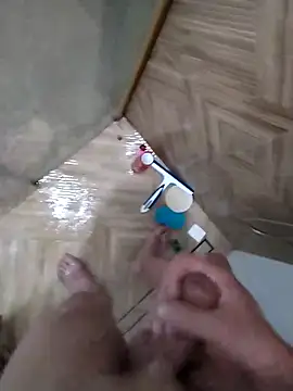 Snapshot of Pio185 chatting on February 4, 2026, 9:09 pm Pio185 online show from February 4, 2026, 9:09 pm