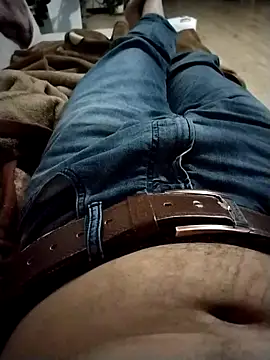 Snapshot of Pio185 chatting on February 5, 2026, 10:03 pm Pio185 online show from February 5, 2026, 10:03 pm