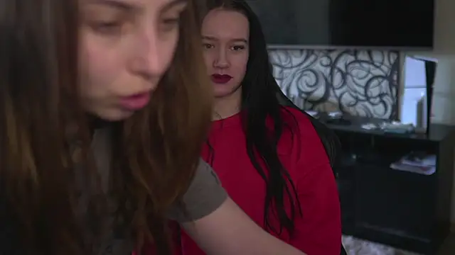 Snapshot of lis_silver chatting on February 17, 2026, 8:22 am lis silver online show from February 17, 2026, 8:22 am