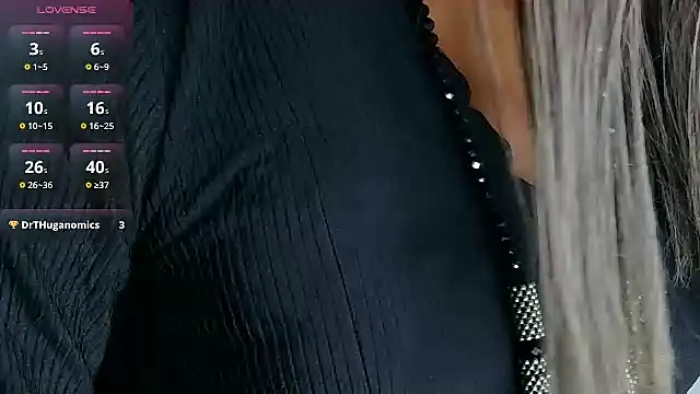 Snapshot of DARK_FANTASIES__ chatting on September 24, 2025, 10:46 pm DARK FANTASIES online show from September 24, 2025, 10:46 pm