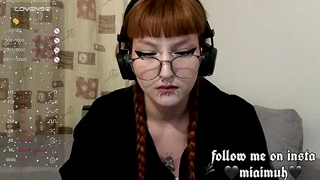 Snapshot of mia__yui chatting on October 24, 2025, 8:16 pm mia  yui online show from October 24, 2025, 8:16 pm