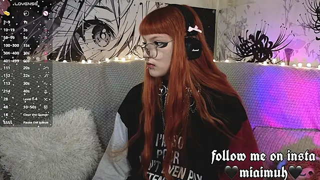 mia  yui online show from April 22, 2026, 6:53 pm