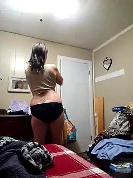 Snapshot of adrielleigh chatting on October 19, 2025, 11:16 pm adrielleigh online show from October 19, 2025, 11:16 pm