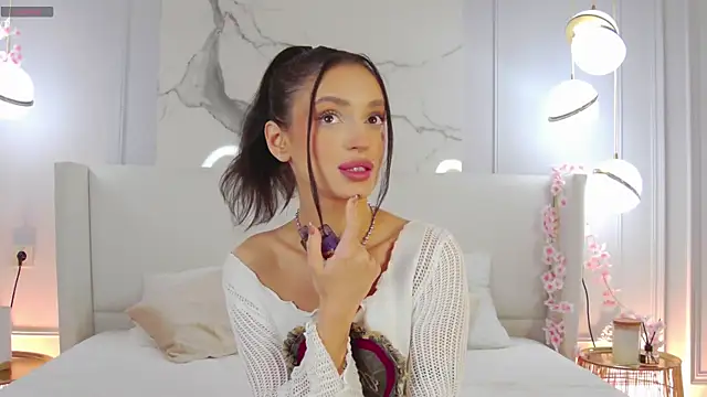 Snapshot of AdoraCortes chatting on November 5, 2025, 5:07 am AdoraCortes online show from November 5, 2025, 5:07 am