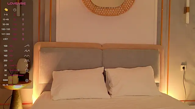 Snapshot of AdoraCortes chatting on November 15, 2025, 5:05 am AdoraCortes online show from November 15, 2025, 5:05 am