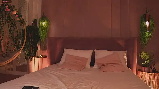 Snapshot of AdoraCortes chatting on November 20, 2025, 5:12 pm AdoraCortes online show from November 20, 2025, 5:12 pm