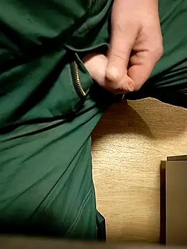 Snapshot of fickfreund019 chatting on October 30, 2025, 4:58 am fickfreund019 online show from October 30, 2025, 4:58 am