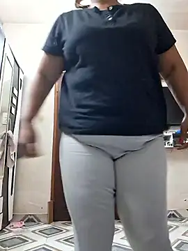 SIMIHOT online show from January 5, 2026, 5:27 pm