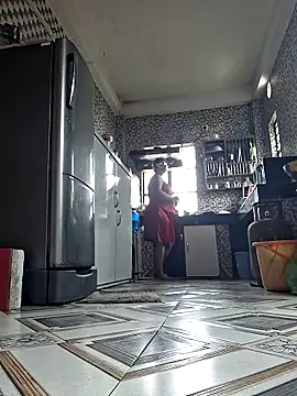 SIMIHOT online show from April 20, 2026, 7:11 am