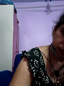 Snapshot of Sonalihot_ chatting on June 19, 2026, 4:28 am Sonalihot online show from June 19, 2026, 4:28 am
