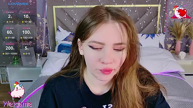 Moon  Bunny online show from February 13, 2026, 12:23 pm