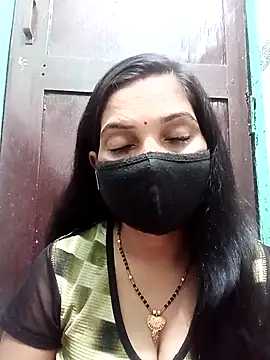 Payal-001 online show from November 4, 2025, 7:02 pm