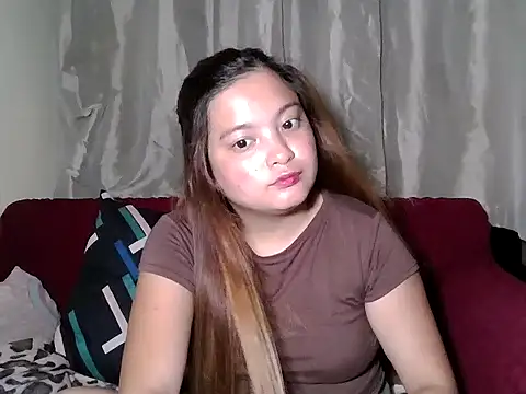 Snapshot of gwenn_2025 chatting on March 29, 2026, 3:01 pm gwenn 2025 online show from March 29, 2026, 3:01 pm