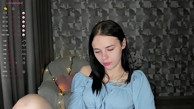 Kseni a online show from December 19, 2025, 3:19 pm