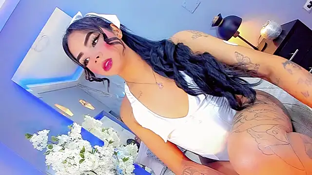 VanessaStonee online show from October 8, 2025, 5:27 am