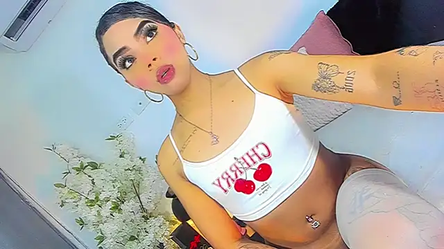 VanessaStonee online show from November 10, 2025, 4:44 am