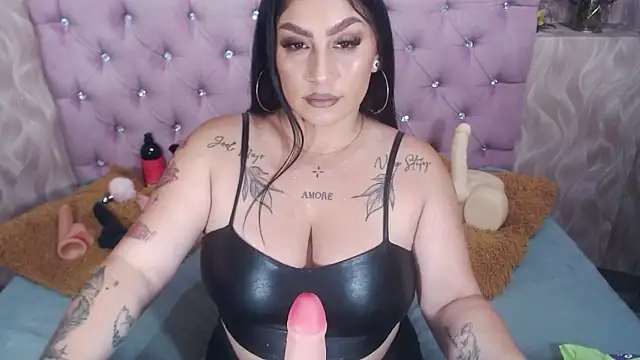 Snapshot of Naomi_Braunx chatting on November 3, 2025, 2:51 pm Naomi Braunx online show from November 3, 2025, 2:51 pm