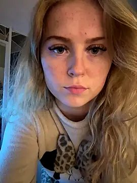 minidollxxx online show from November 5, 2025, 6:41 pm