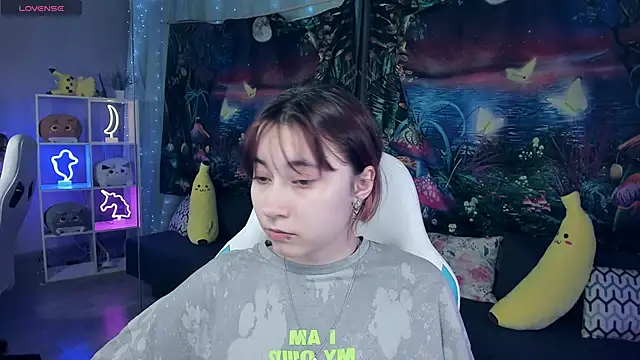 Snapshot of ClaraParks chatting on January 9, 2026, 11:06 pm ClaraParks online show from January 9, 2026, 11:06 pm