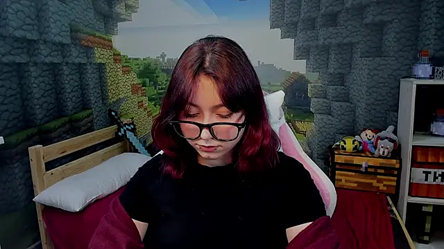 Snapshot of ClaraParks chatting on February 3, 2026, 6:24 pm ClaraParks online show from February 3, 2026, 6:24 pm